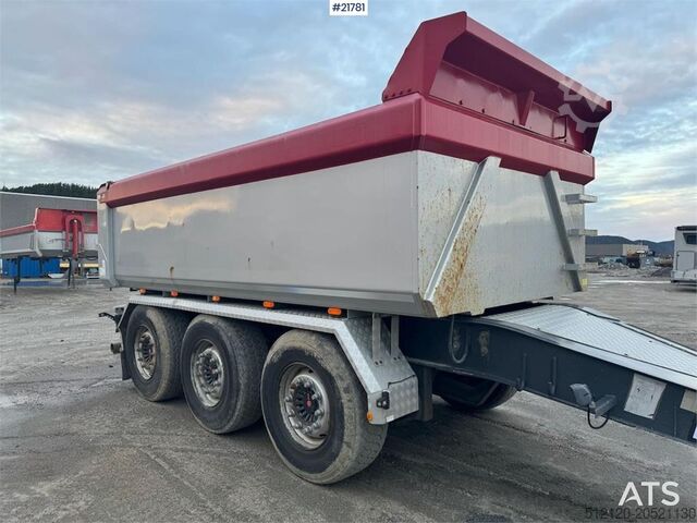 Istrail Triple Axle Trailer Istrail Triple Axle Trailer