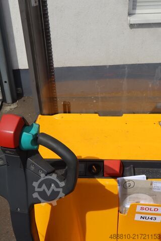 Carrello elevatore Jungheinrich EJC 214 