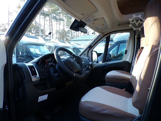 Half-integraal camper BÜRSTNER Limited T IT 727 G Hubbett, SAT, Markise