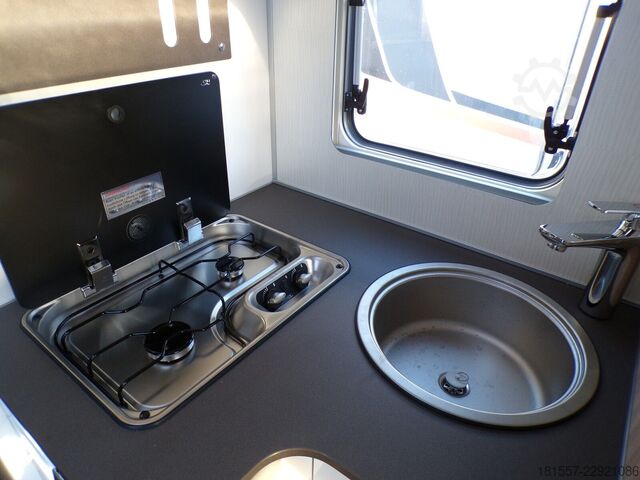 Half-integraal camper BÜRSTNER Limited T IT 727 G Hubbett, SAT, Markise