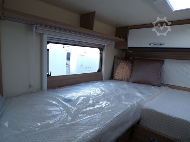 Half-integraal camper BÜRSTNER Limited T IT 727 G Hubbett, SAT, Markise