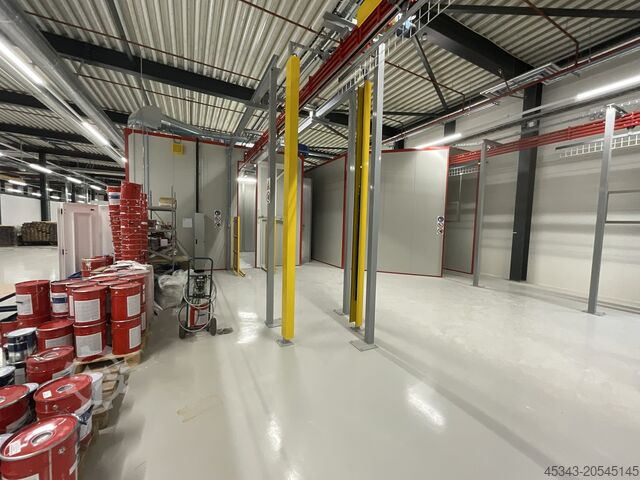 Installation de pulvérisation pour fenêtres Finiture automatic painting line for windows