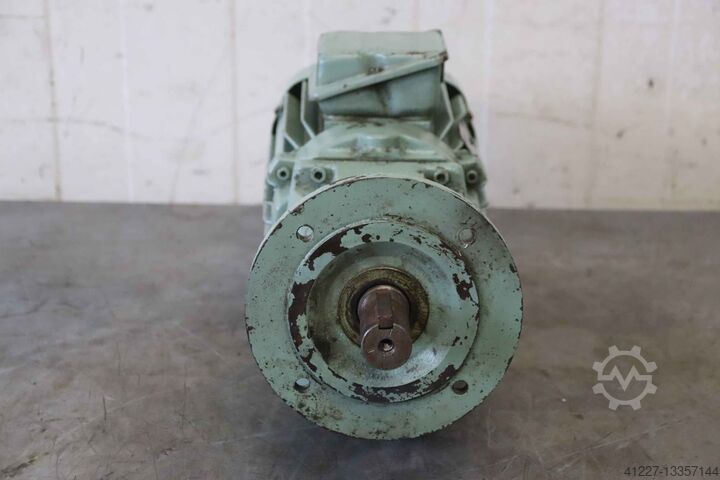 Geared motor 1.1 kW 330 rpm VEM** ZG1 KMR A 80 K 4