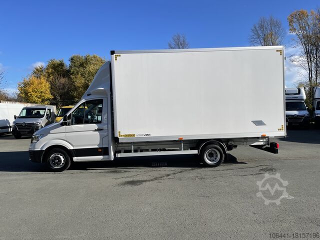 Transporter sa koferom VW Crafter Möbelkoffer