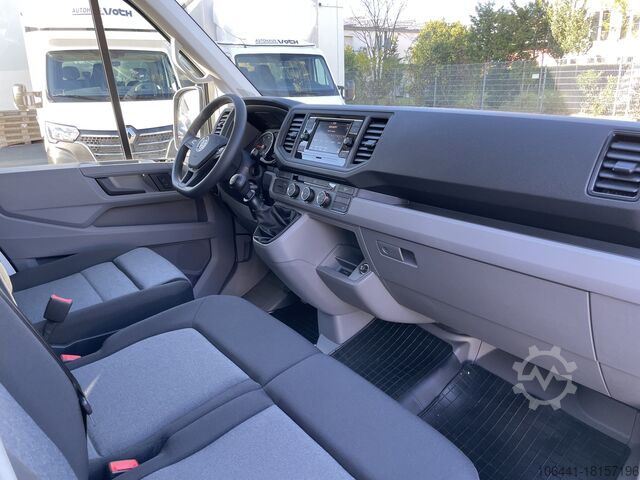 Transporter sa koferom VW Crafter Möbelkoffer