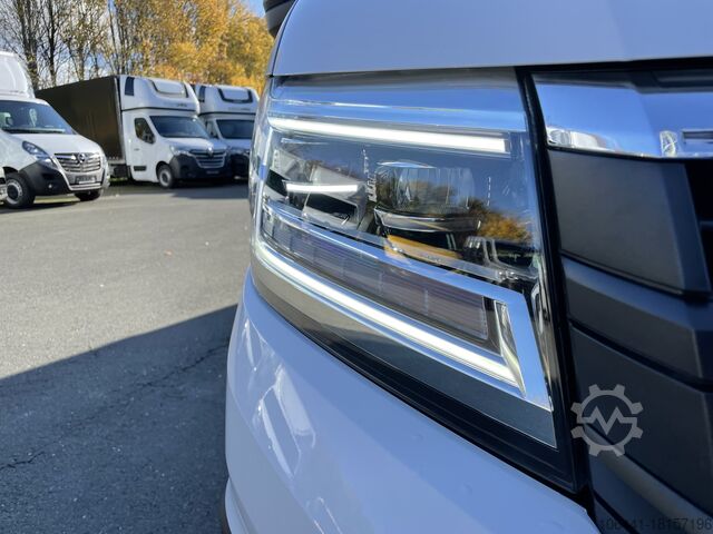 Transporter sa koferom VW Crafter Möbelkoffer