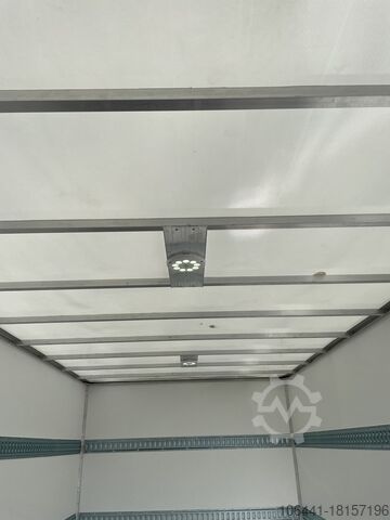 Transporter sa koferom VW Crafter Möbelkoffer