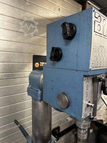 Arboga A2508 Freesmachine ARBOGA A2508U