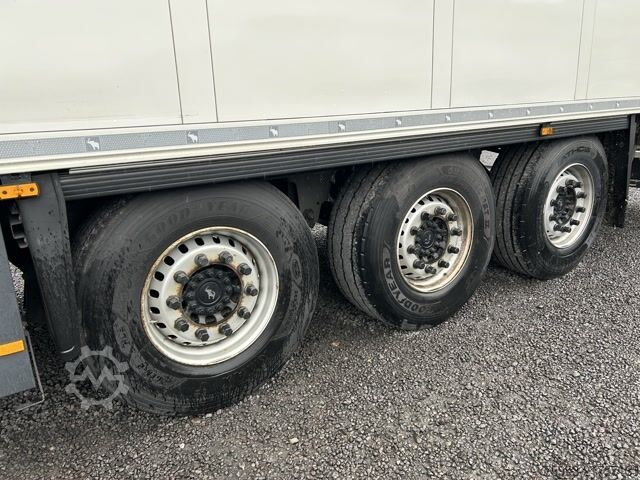Kylsläpvagn Schmitz Cargobull SKO 24 Doppelstock Smart Executive