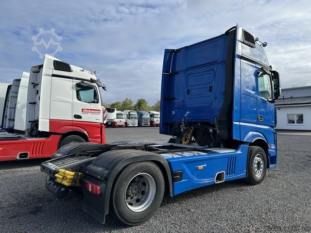 Standardní tahač Mercedes Benz 1851 LS Gigaspace Standklima Retarder