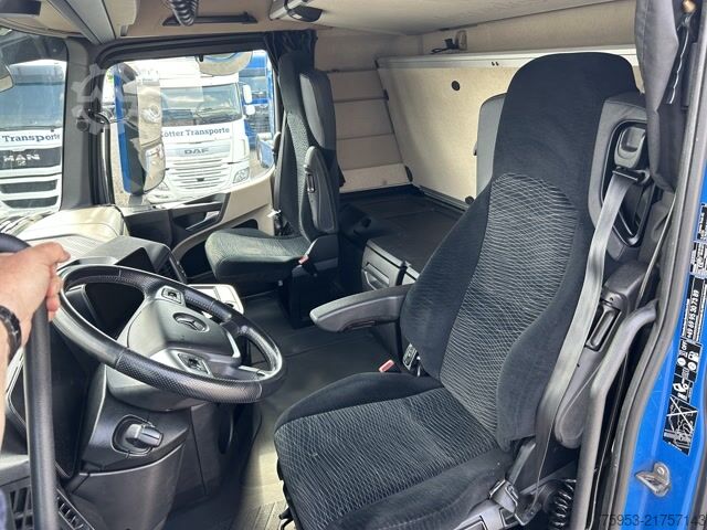 Standardní tahač Mercedes Benz 1851 LS Gigaspace Standklima Retarder