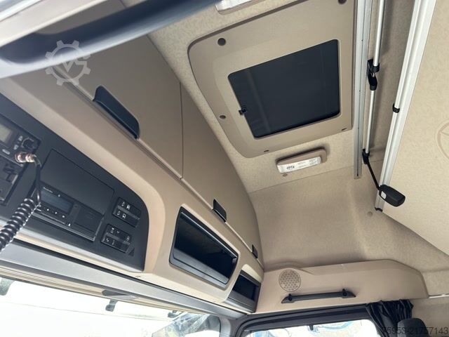 Standardní tahač Mercedes Benz 1851 LS Gigaspace Standklima Retarder