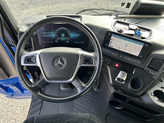 Standardní tahač Mercedes Benz 1851 LS Gigaspace Standklima Retarder