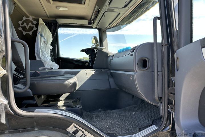 Sklápěcí nákladní automobil Scania P410 6x4 UT / Swiss-Vehicle