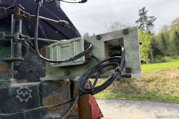 Grua montada em camião  215-3/40 für Hakengerät & BDF Twistlock