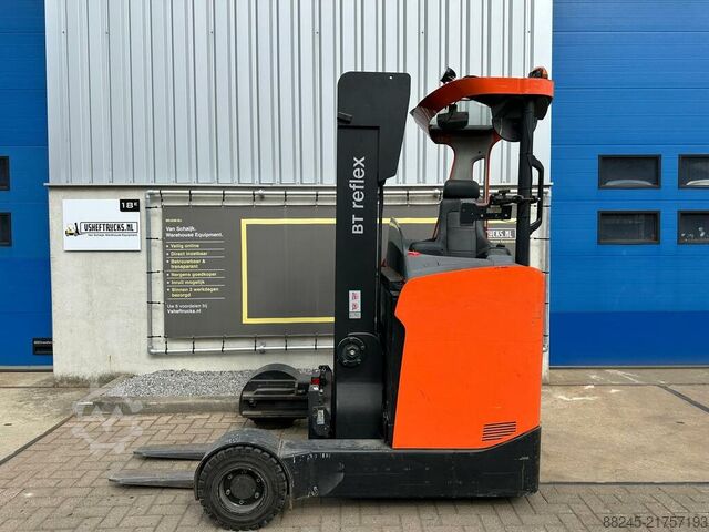 Vnější reach truck BT RRE160HR s vážicím systémem RAVAS BT RRE160HR