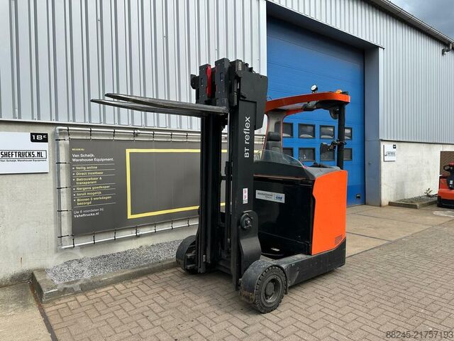 Vnější reach truck BT RRE160HR s vážicím systémem RAVAS BT RRE160HR