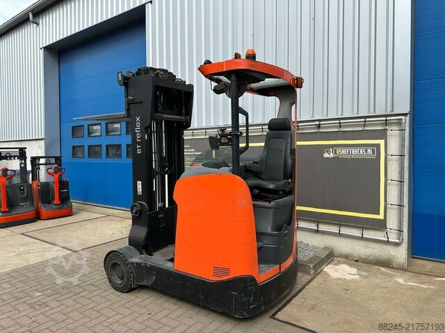 Vnější reach truck BT RRE160HR s vážicím systémem RAVAS BT RRE160HR