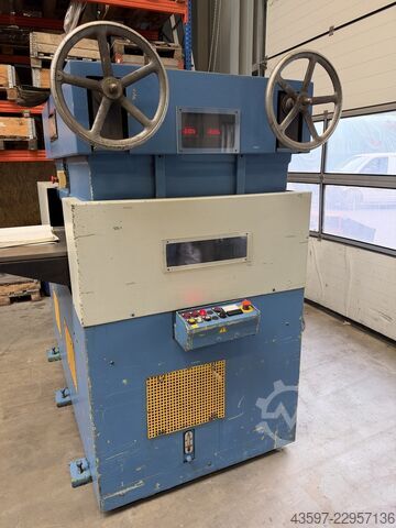 Prostowarka do blachy ARKU RM5075
