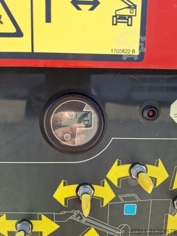 Teleszkópos munkaállvány JLG E300AJP