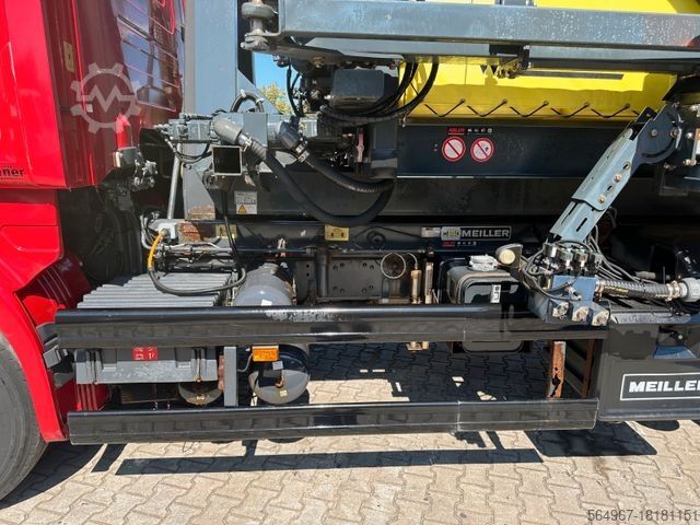 Kroklastbil SCANIA R580 Abrollkipper Flughafenstreufahrzeug 45m