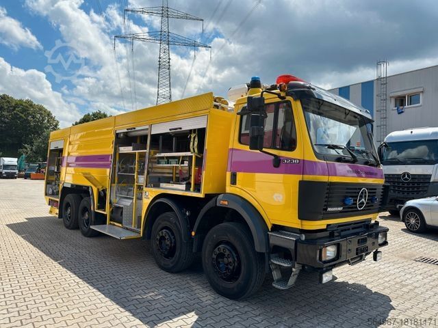 Speciale doeleinden vrachtwagen MERCEDES-BENZ 3238 SK Löschfahrzeug Rosenbauer ULF9000Mixmatik