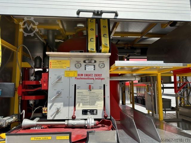 Speciale doeleinden vrachtwagen MERCEDES-BENZ 3238 SK Löschfahrzeug Rosenbauer ULF9000Mixmatik