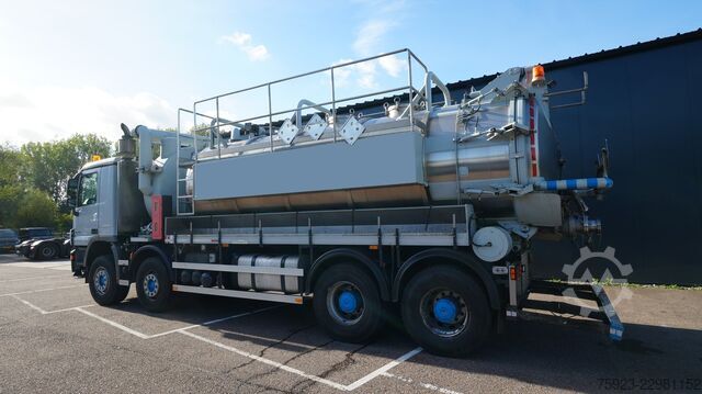  Mercedes-Benz ACTROS 4144 8x4 vacuum truck 246.500km