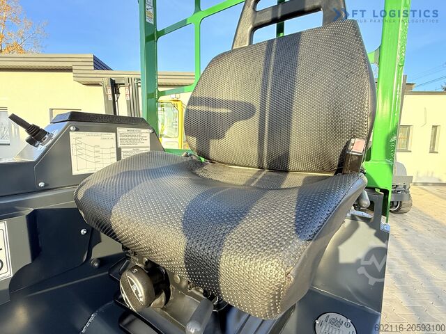 Carretilla elevadora multidireccional Combilift CB4000 GAS TRIPLEX 5200 POSITIONER