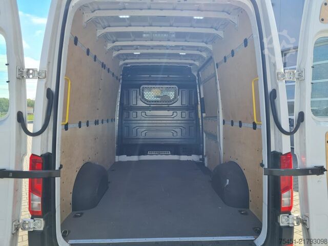 Furgone a tetto alto VW Crafter 35 Kasten TDI MR L3H3 AHK KLIMA