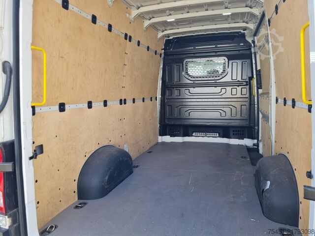 Furgone a tetto alto VW Crafter 35 Kasten TDI MR L3H3 AHK KLIMA