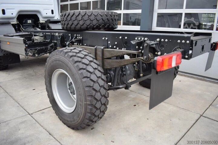 Châssis avec cabine Mercedes-Benz Atego 1725 4x4 Chassis Cabin (2 units)