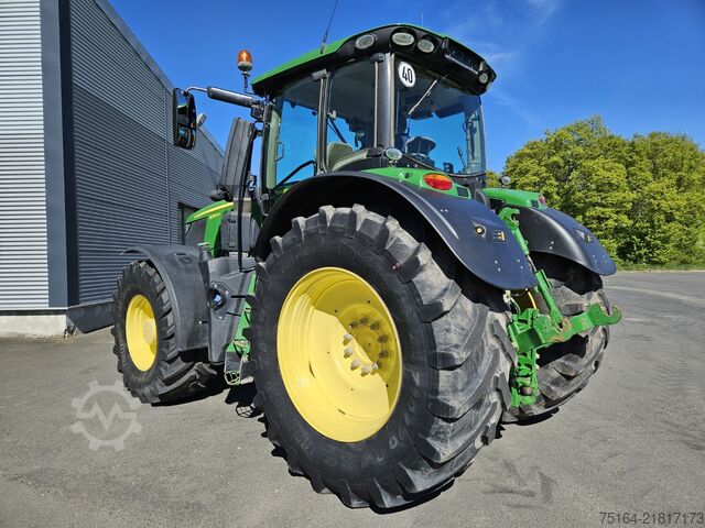 Traktör John Deere 6250 R