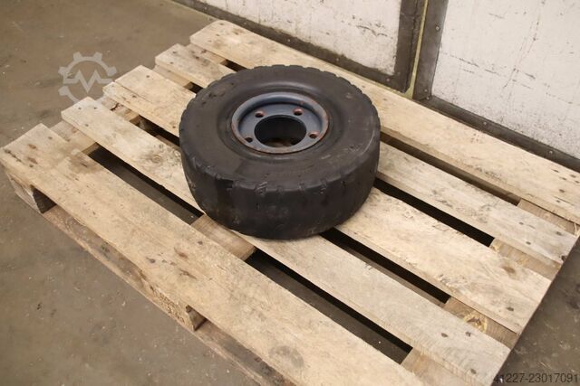 Vollgummi Reifen 2 Stück ROTA / Reifen Günther 18x7-8  4.33 R-8