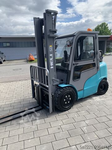 Carrelli elevatori a GPL Heli CPYD30 Vorführgerät Vollkabine