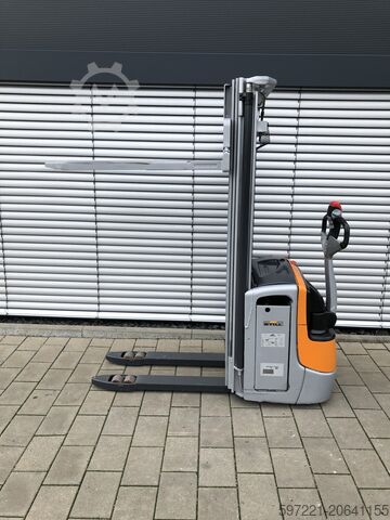 Palletstapelaars Still EXV 14C Triplex