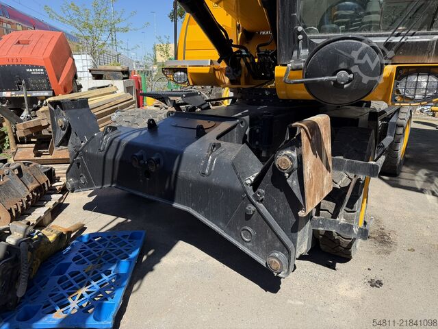 Manipulátor materiálu JCB JS20MH