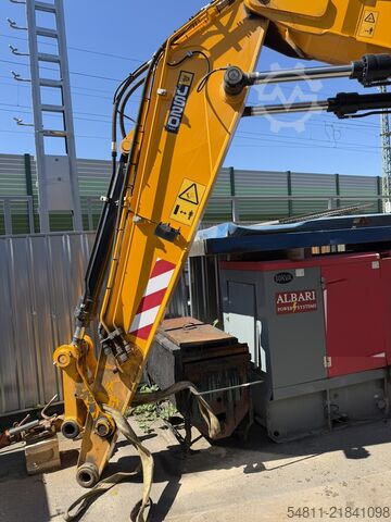 Manipulátor materiálu JCB JS20MH