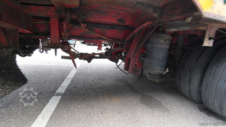 Semi-Tieflader Nooteboom MCO-48-03V Damaged semi low loader extendable 3...