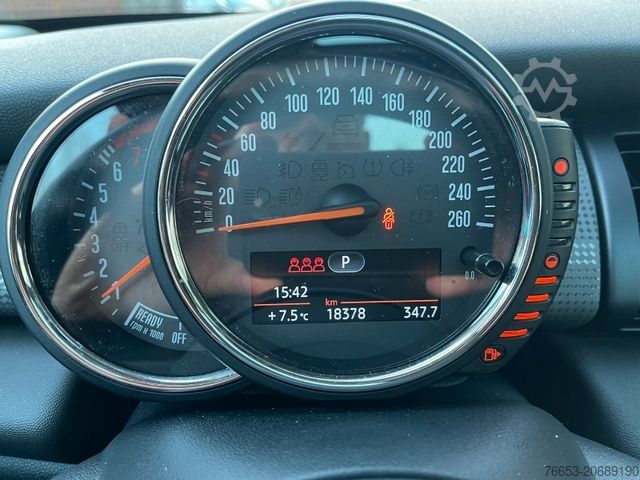 Bestelwagen MINI Cooper 100kw Automatik*Leder*PANO*ORIG. 18Tkm *