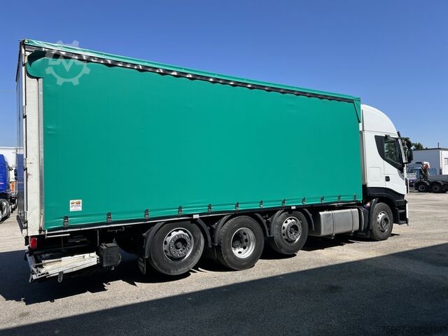 Autocarro con pianale e telone Iveco Stralis 480