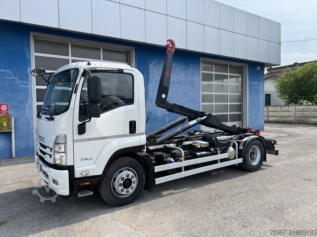 Kampós konténerszállító teherautó Isuzu F14 240
