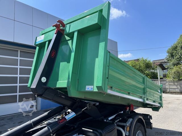 Kampós konténerszállító teherautó Isuzu F14 240
