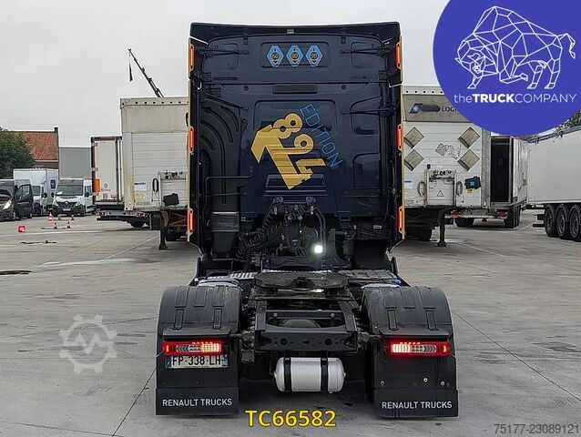  Renault T 520