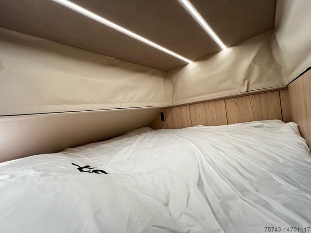 Pferdeanhänger  STX Trailer  3-4 Pferde Wohnung, Dusche WC,