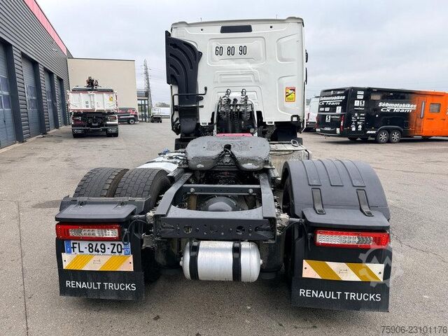  Renault T-Series
