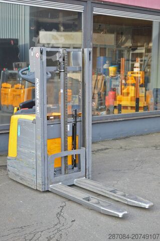 Στοίβαξη παλετών Jungheinrich ERC 212