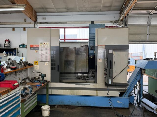  Mazak VTC 200 B 
