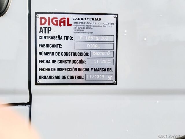 Refrigerator body van Iveco Daily 35