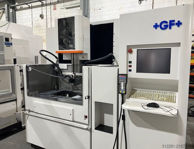 Máquina de erosión por hilo AGIE CHARMILLES CUT 300 SP